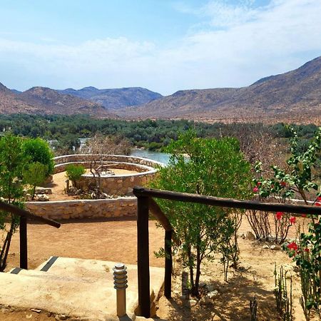 Kapika Waterfall Lodge Epupa Extérieur photo