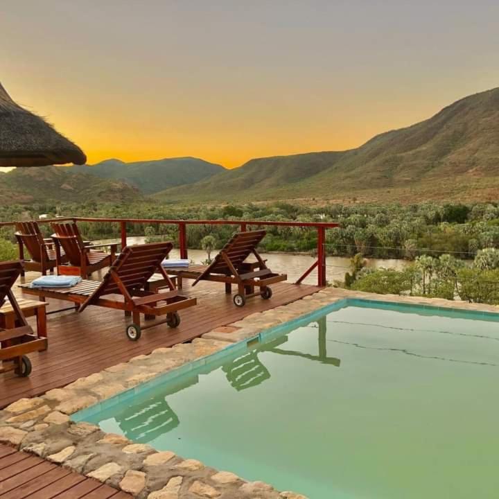 Kapika Waterfall Lodge Epupa Extérieur photo