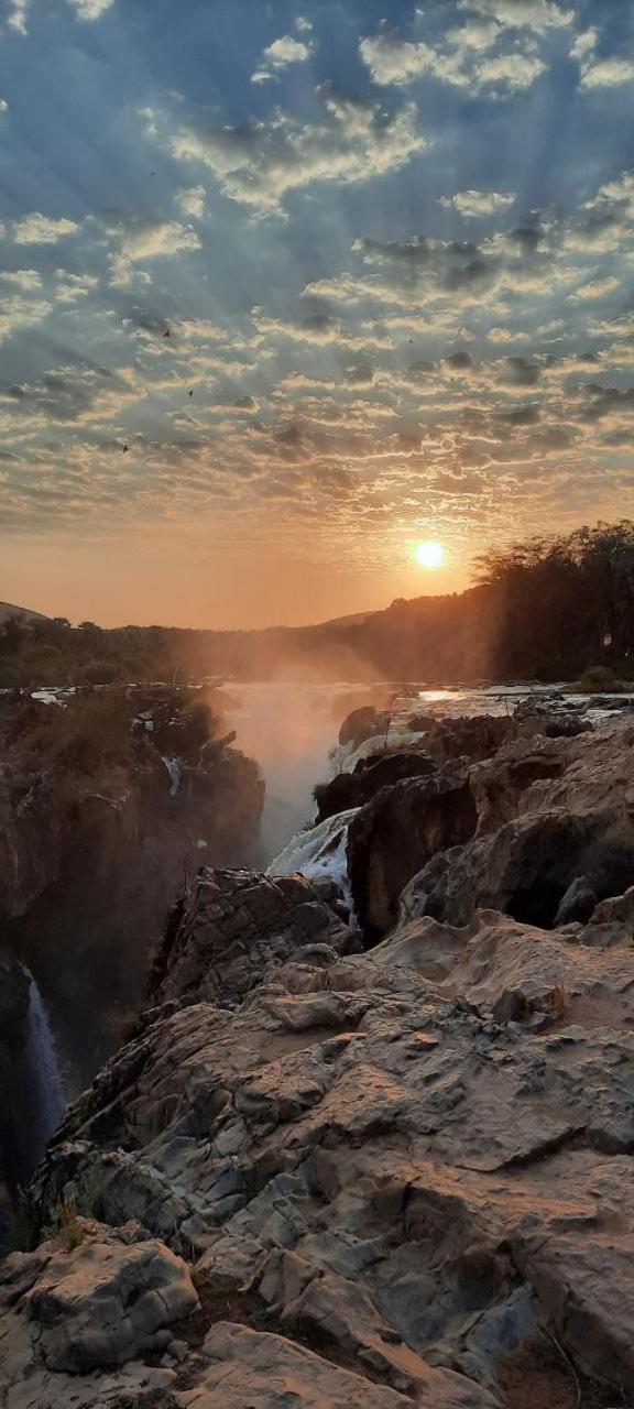 Kapika Waterfall Lodge Epupa Extérieur photo
