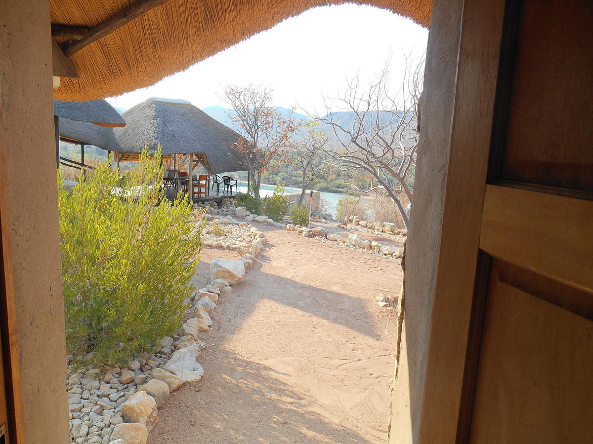 Kapika Waterfall Lodge Epupa Chambre photo