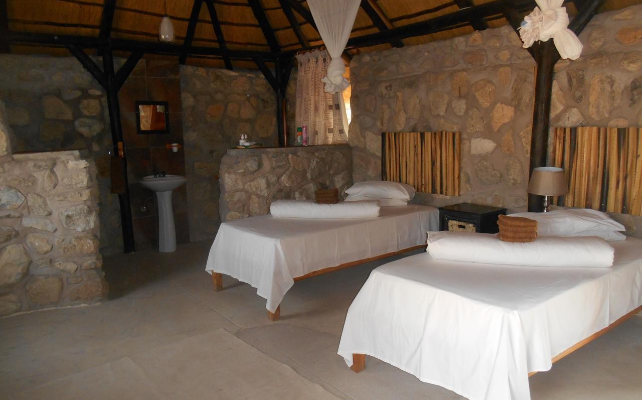 Kapika Waterfall Lodge Epupa Chambre photo