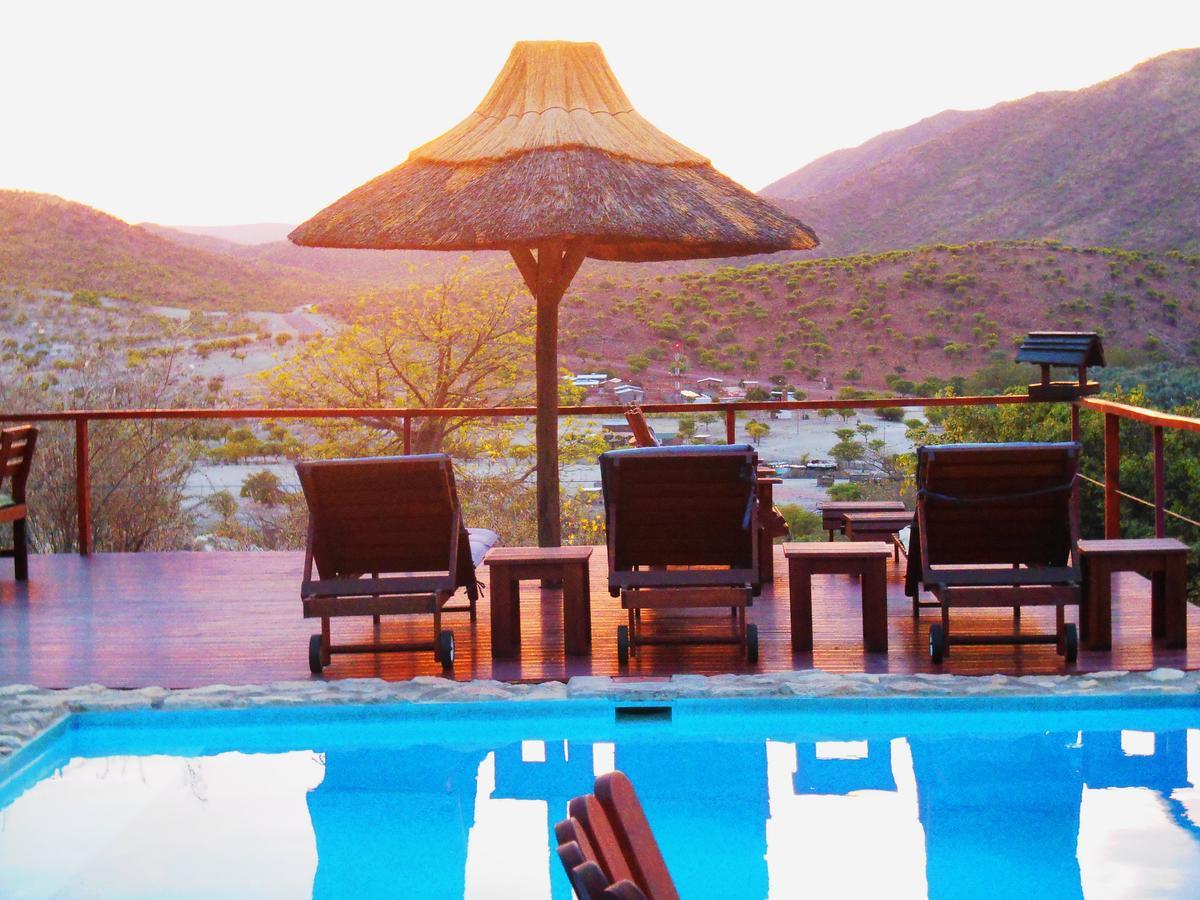 Kapika Waterfall Lodge Epupa Extérieur photo
